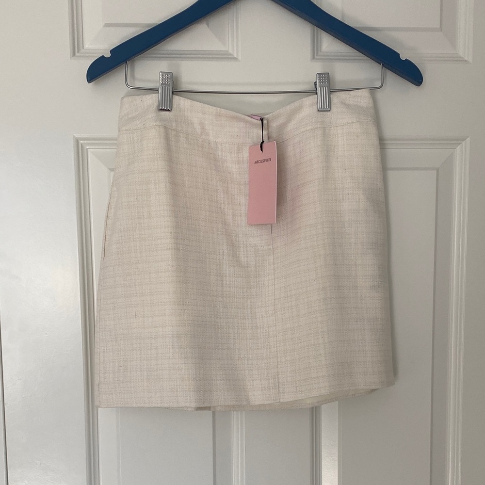 NWT. Avec Les Filles Cream Pencil Skirt